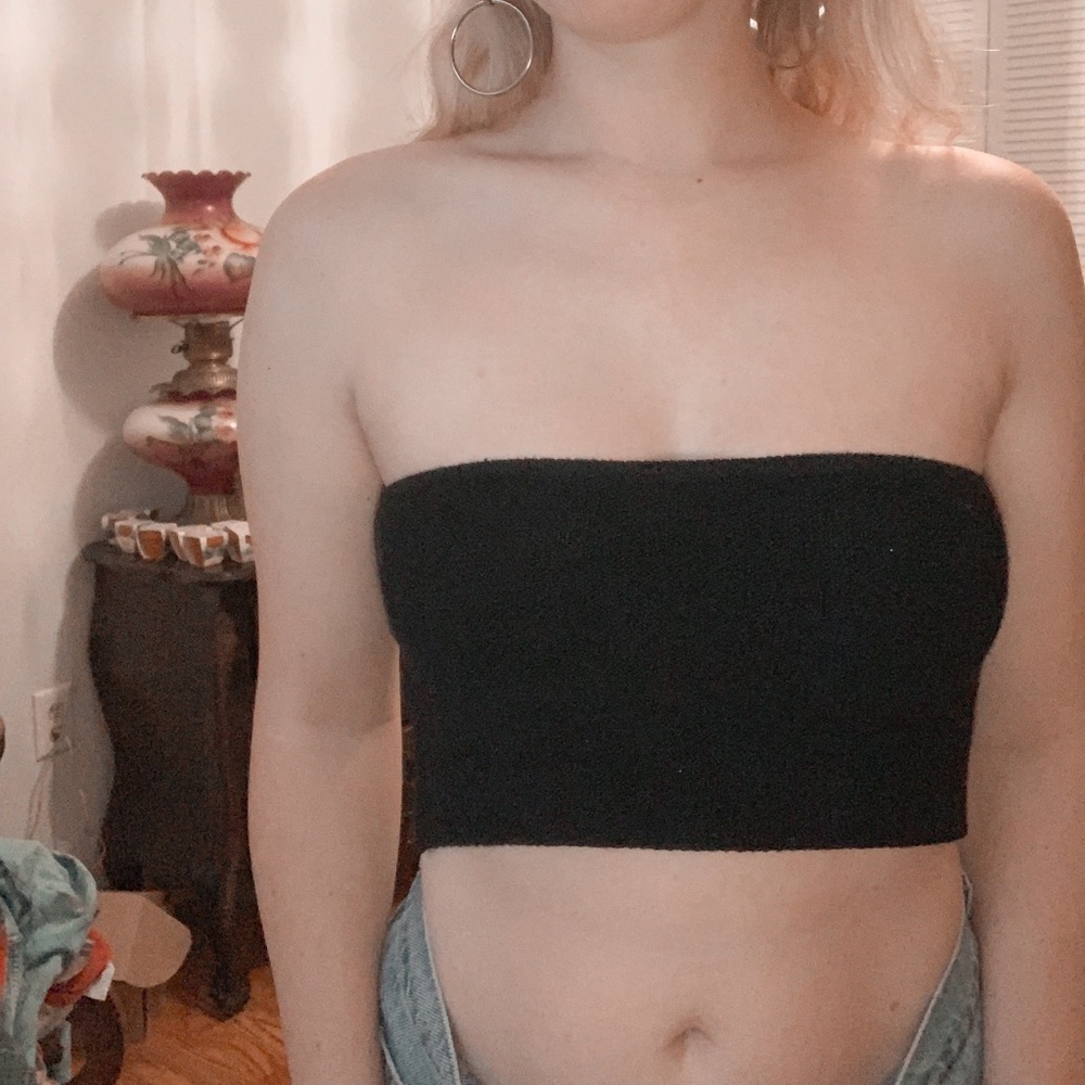 ‼️2 for 15‼️ Black strapless crop top